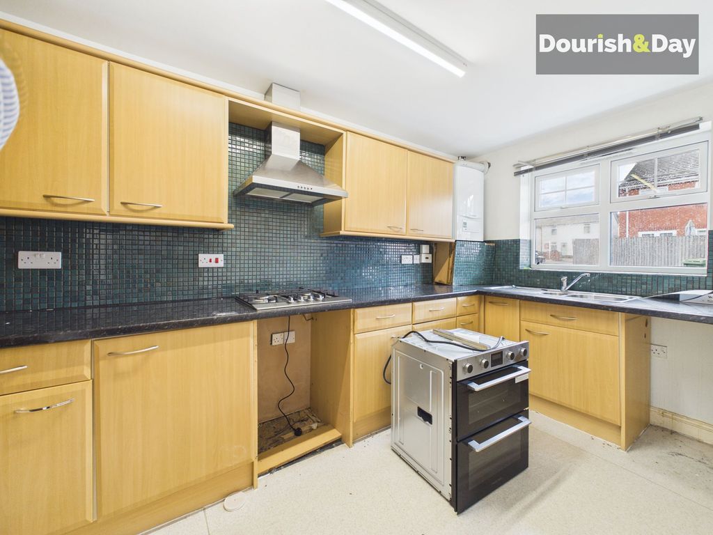 Property photo 3 of 16
