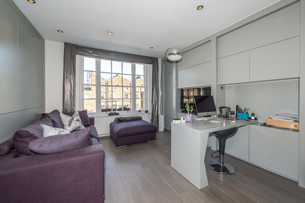 Property photo 3 of 19