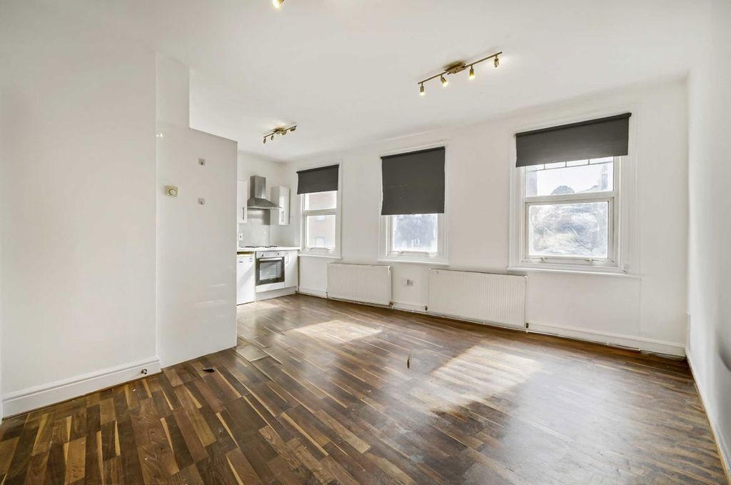 Property photo 2 of 5