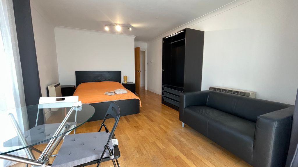 Property photo 1 of 12 Photo 0