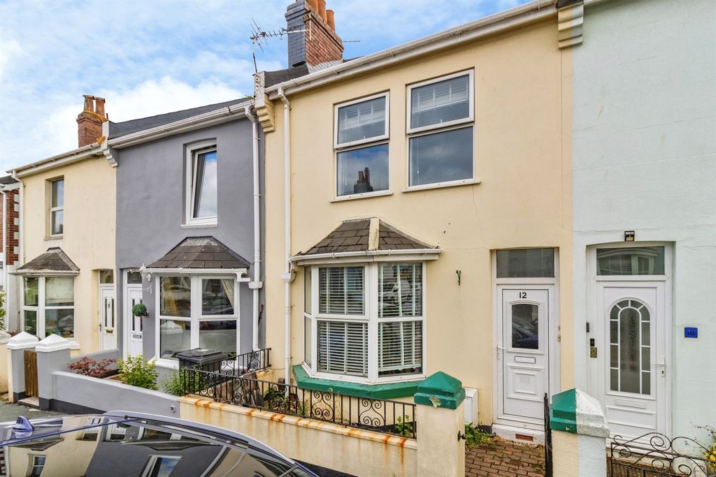 Property photo 1 of 16