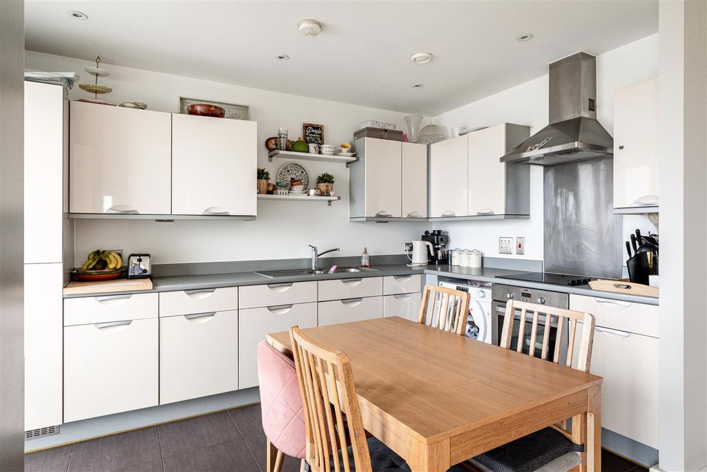 Property photo 3 of 9 Luma Apartments-2.Jpg