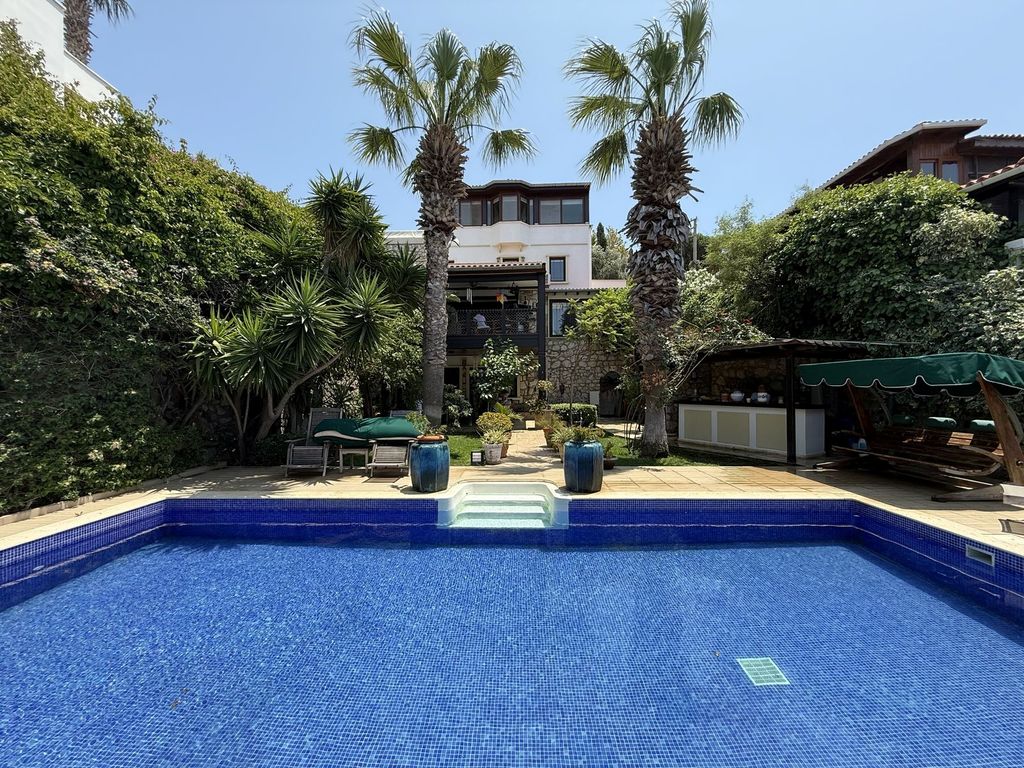 Property photo 1 of 26 Grand Sea-View Yalikavak Villa For Sale Â€“ Stunning Villa With A Private Pool And Large Garden