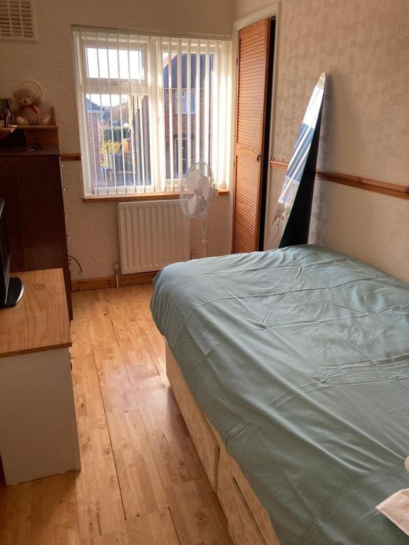 Property photo 1 of 4 Bedroom