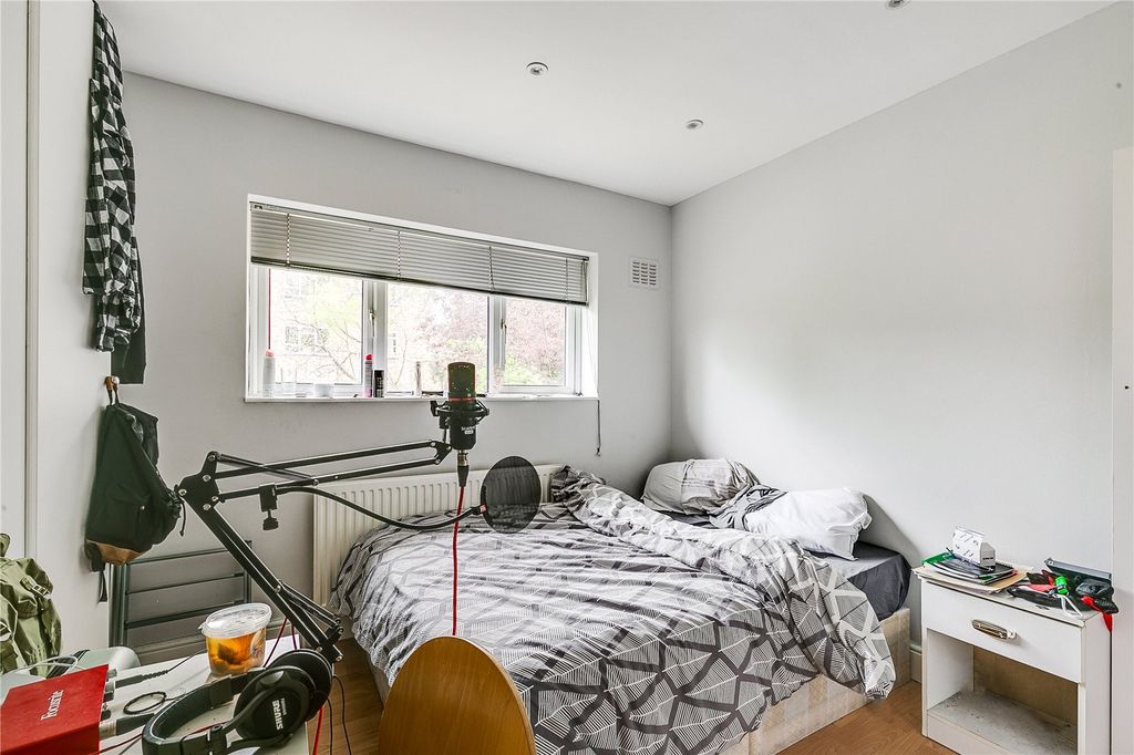 Property photo 3 of 16