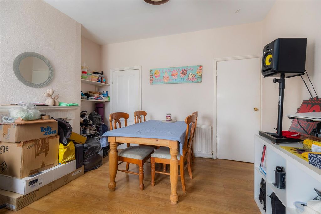 Property photo 3 of 11 Untitled (6 Of 11).Jpg