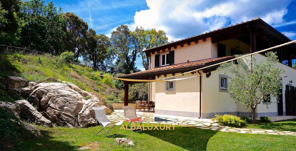 Property photo 2 of 42