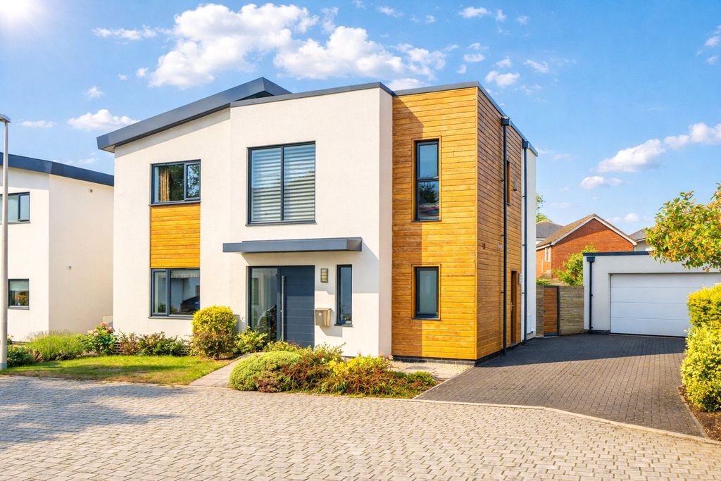 Property photo 1 of 9 Front