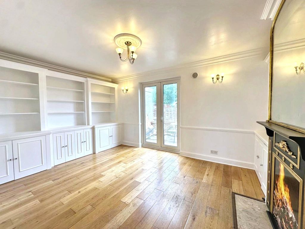 Property photo 2 of 14 Picture No. 04