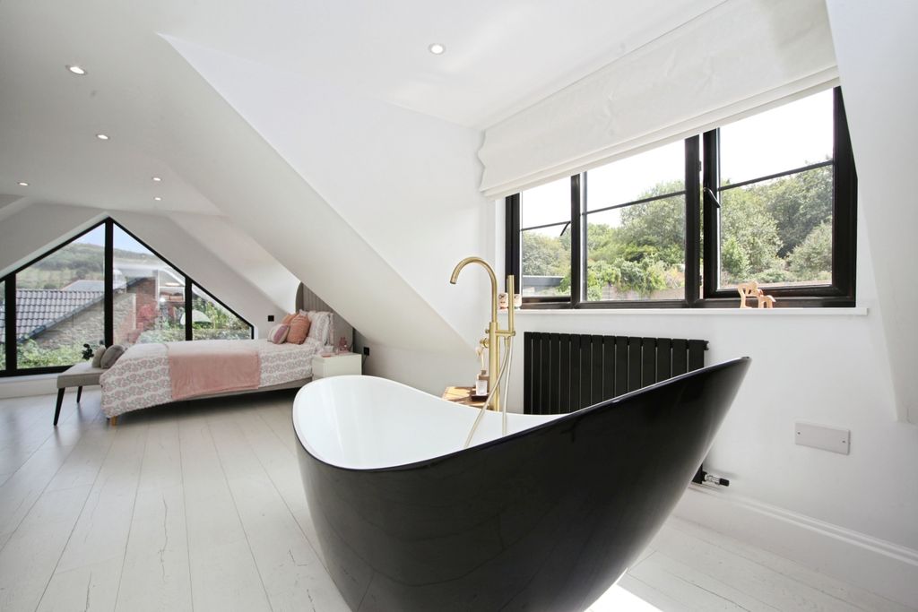 Property photo 2 of 32 Img_6713