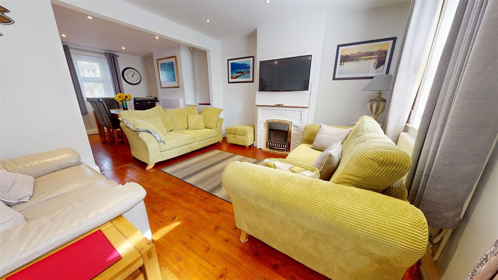 Property photo 2 of 15 Lounge 1.Jpg