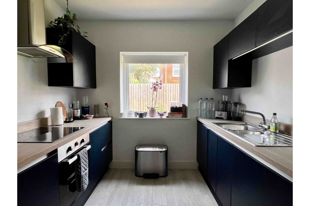 Property photo 2 of 22