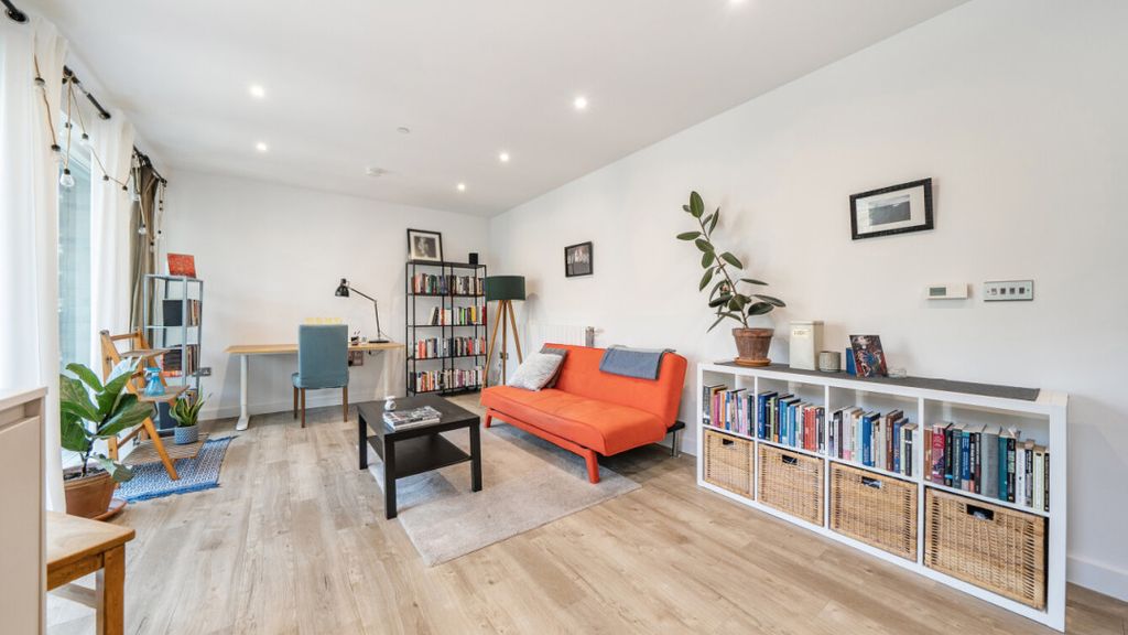 Property photo 3 of 16