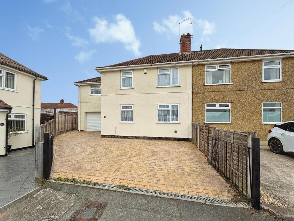 Property photo 1 of 27 Driveway