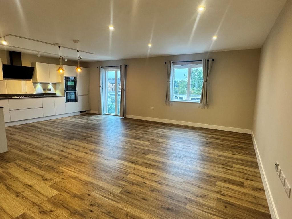 Property photo 3 of 12 08.Jpg