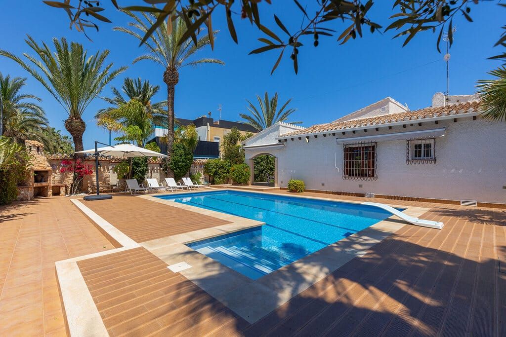 Property photo 1 of 26 Punta Prima Villa Espunv191 5