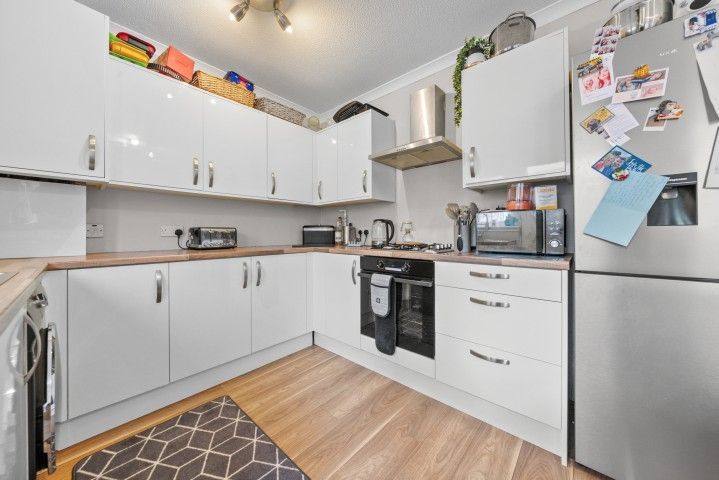 Property photo 3 of 24