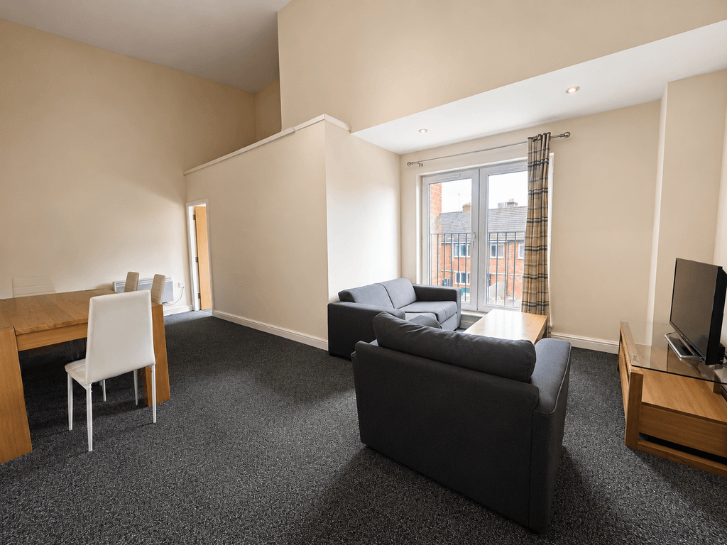 Property photo 2 of 10 Lounge