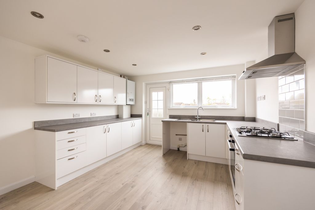 Property photo 2 of 14 Property Image 2