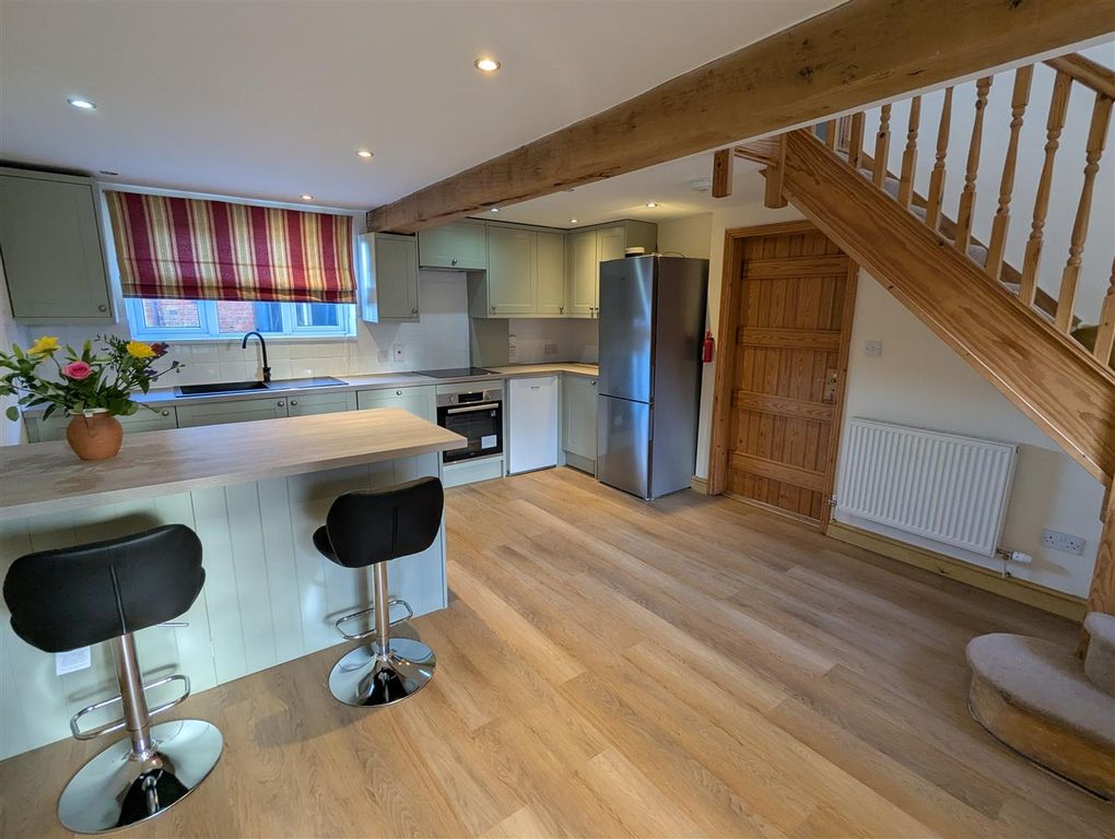 Property photo 2 of 13 Pxl_20260116_140337449.Jpg