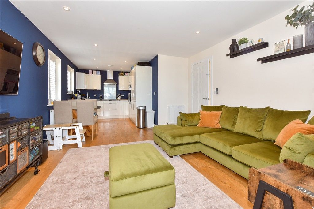 Property photo 2 of 12 Lounge/Diner