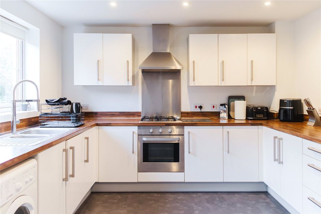 Property photo 3 of 30 Picture No. 08