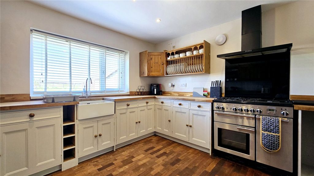 Property photo 3 of 32 Picture No. 78