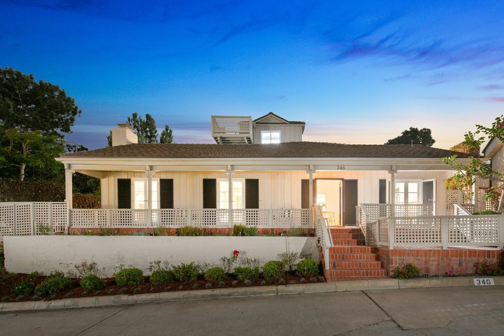 Property photo 2 of 35