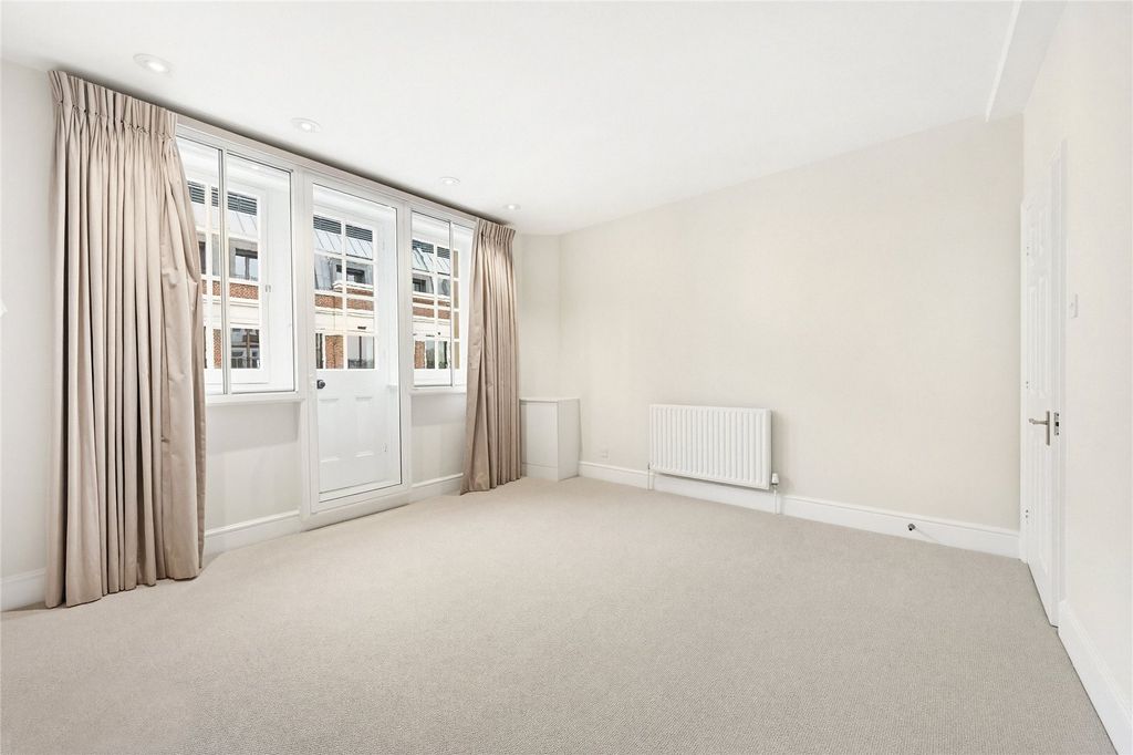 Property photo 3 of 10 Reception Room