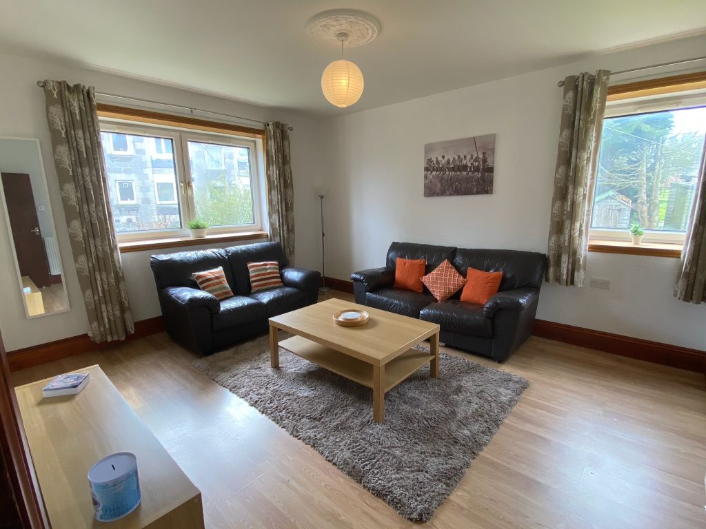 Property photo 1 of 6 Cover