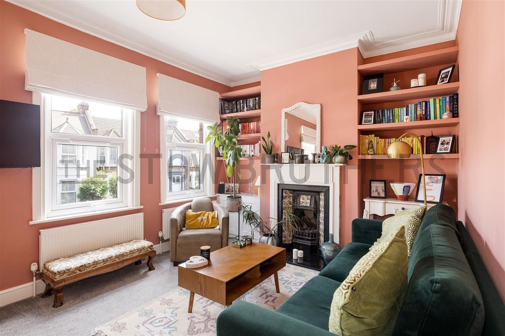 Property photo 3 of 27