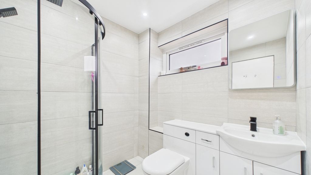 Property photo 2 of 12 Photo 2