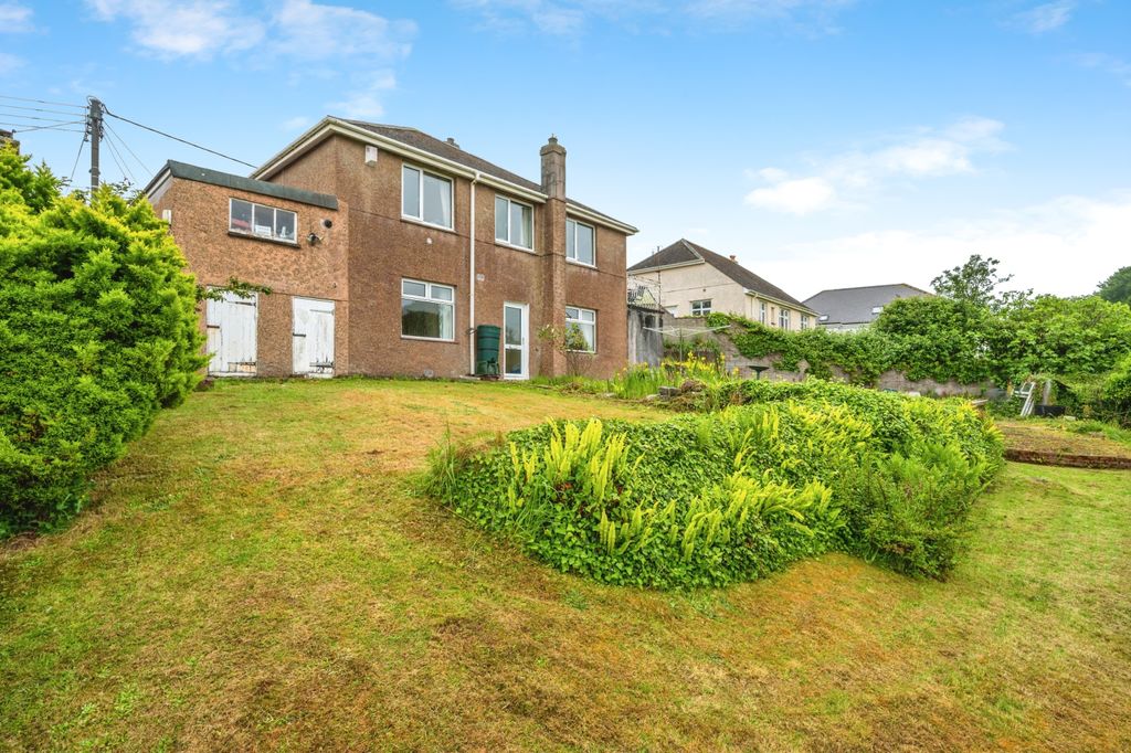 Property photo 1 of 18 Photography