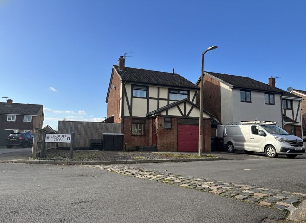 Property photo 1 of 21