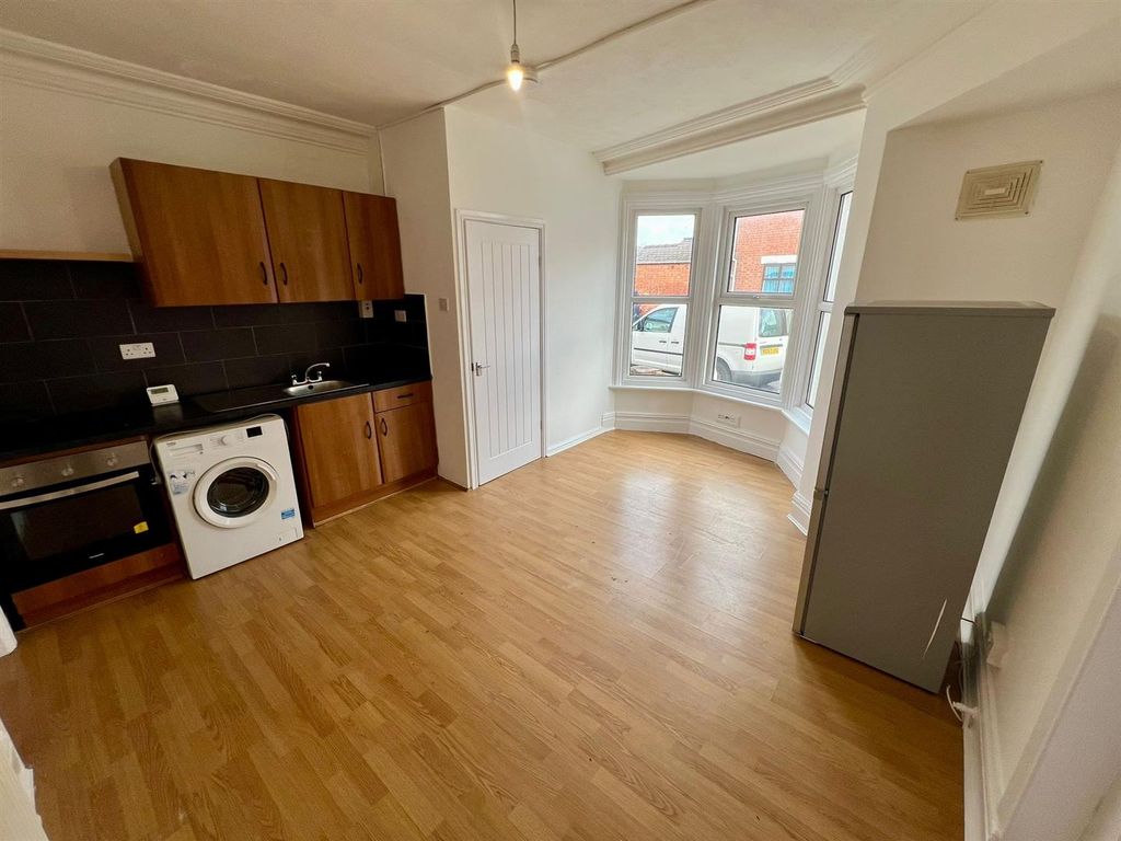 Property photo 2 of 13 Whatsapp Image 2026-03-25 At 15.10.53 (1).Jpeg