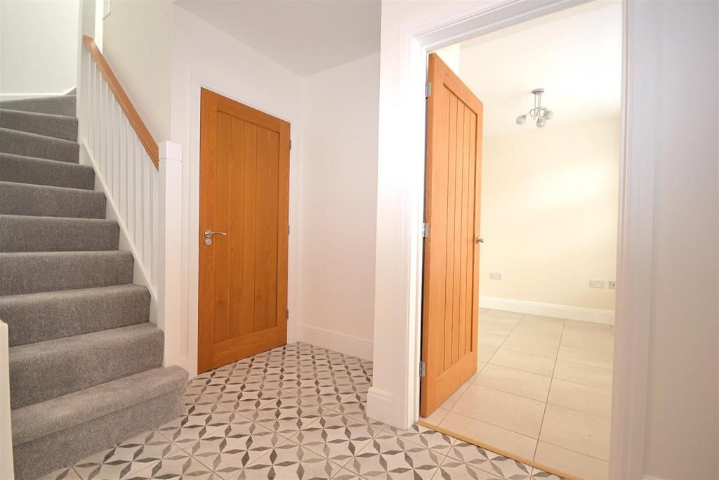 Property photo 3 of 13 Hallway