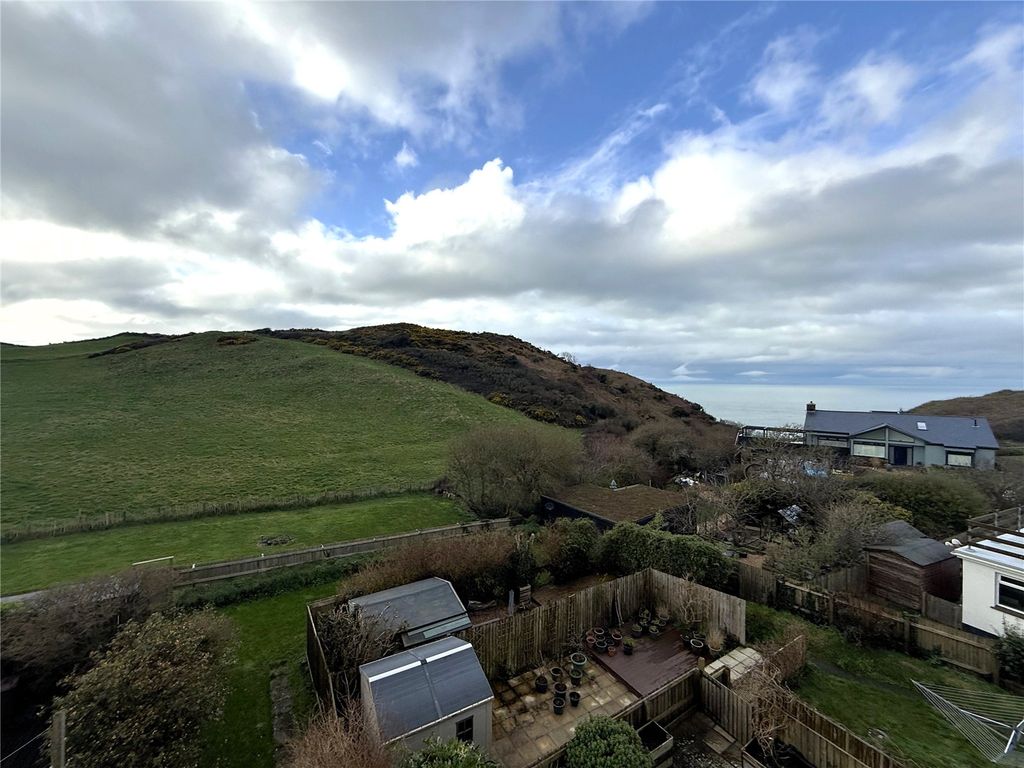 Property photo 2 of 14 Picture No. 02