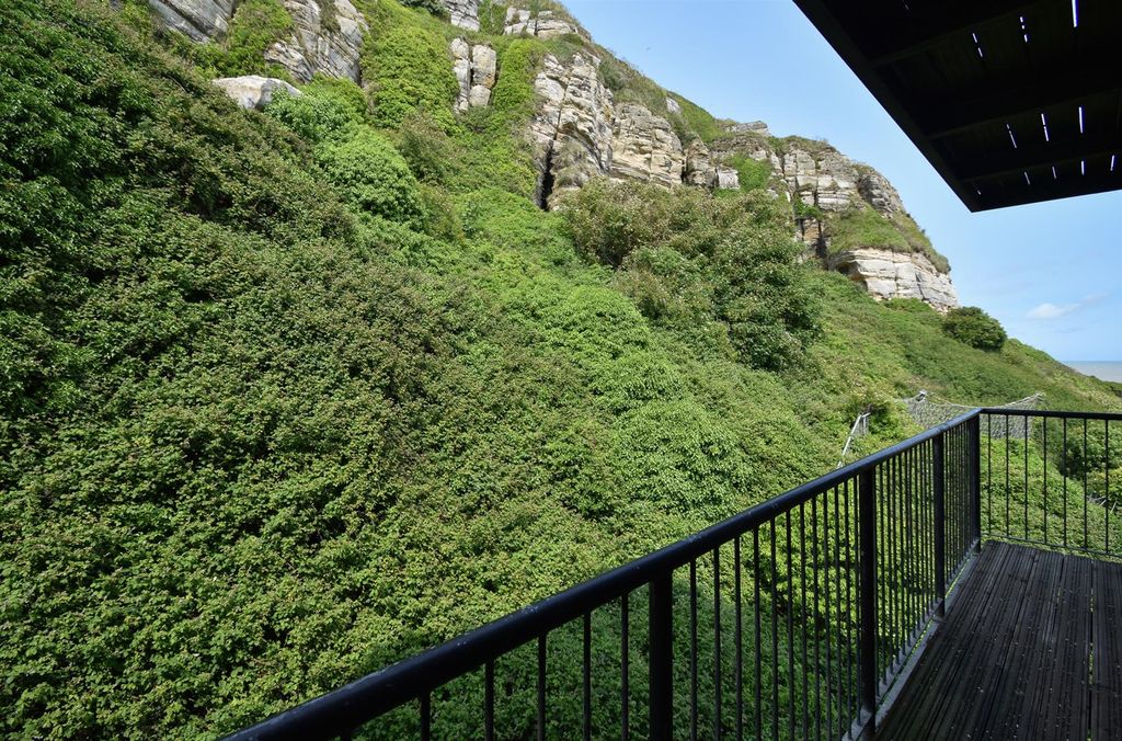 Additional image 16 of 2 bed flat for saleRock-A-Nore Road, Hastings TN34