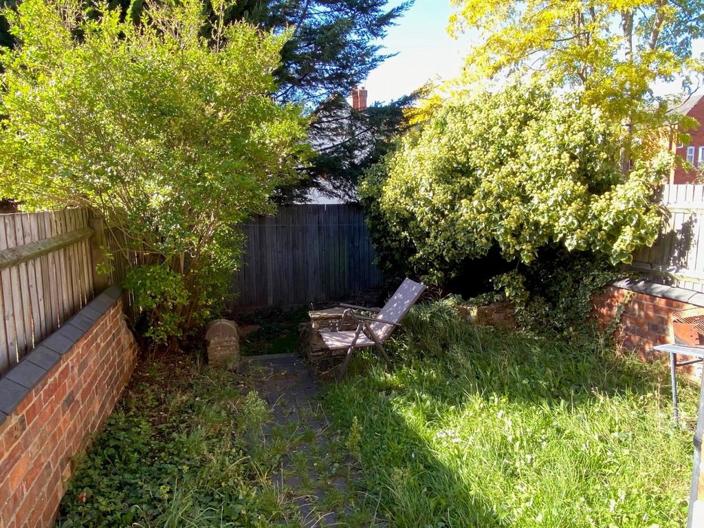 Property photo 3 of 9 Outside