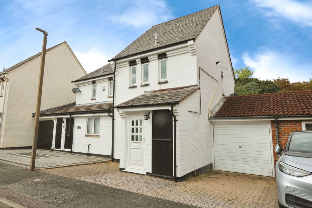 Property photo 1 of 15