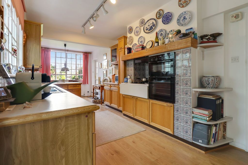 Additional image 5 of 5 bed detached house for salePalace Road, East Molesey KT8