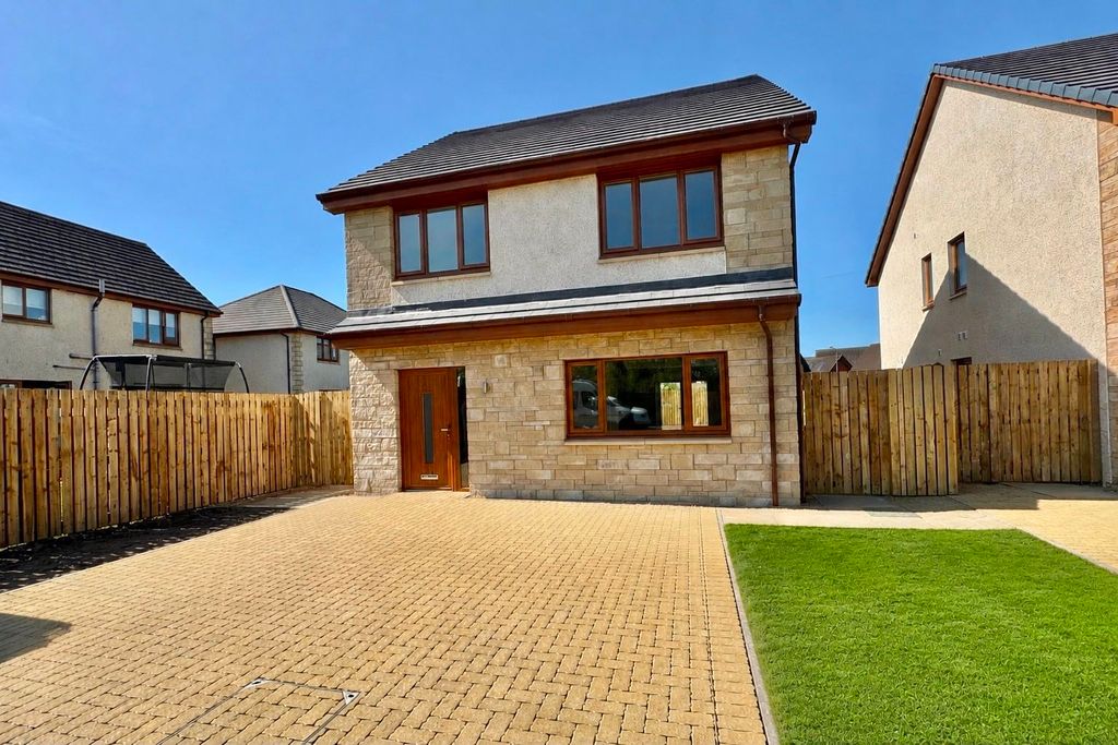 Property photo 1 of 23