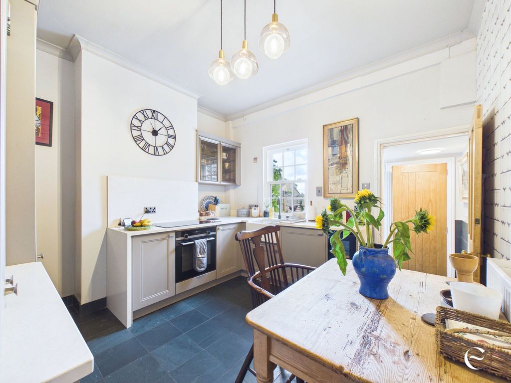 Property photo 3 of 13 Kitchen
