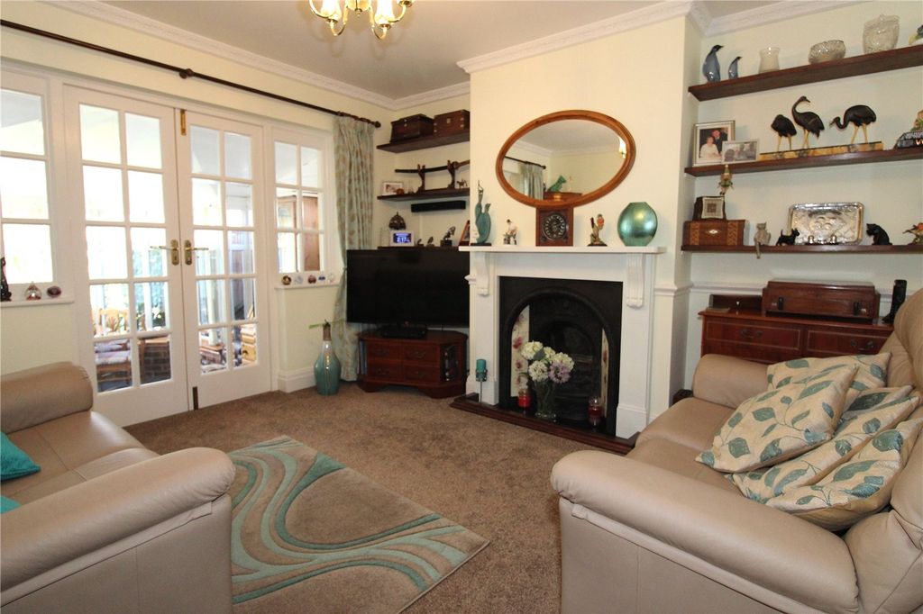 Property photo 2 of 12 Picture No. 33