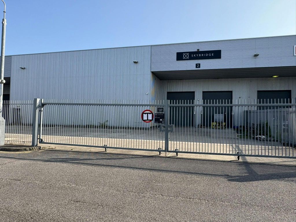 Property photo 3 of 3 V2 Yard.Jpeg