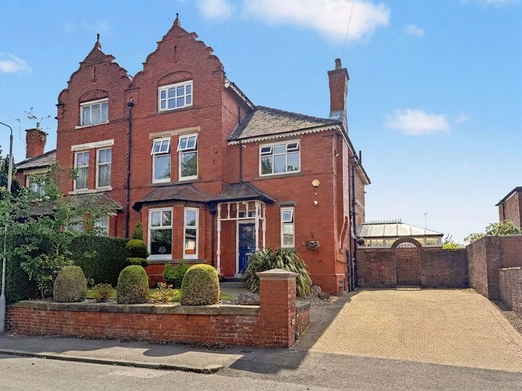 Property photo 1 of 54