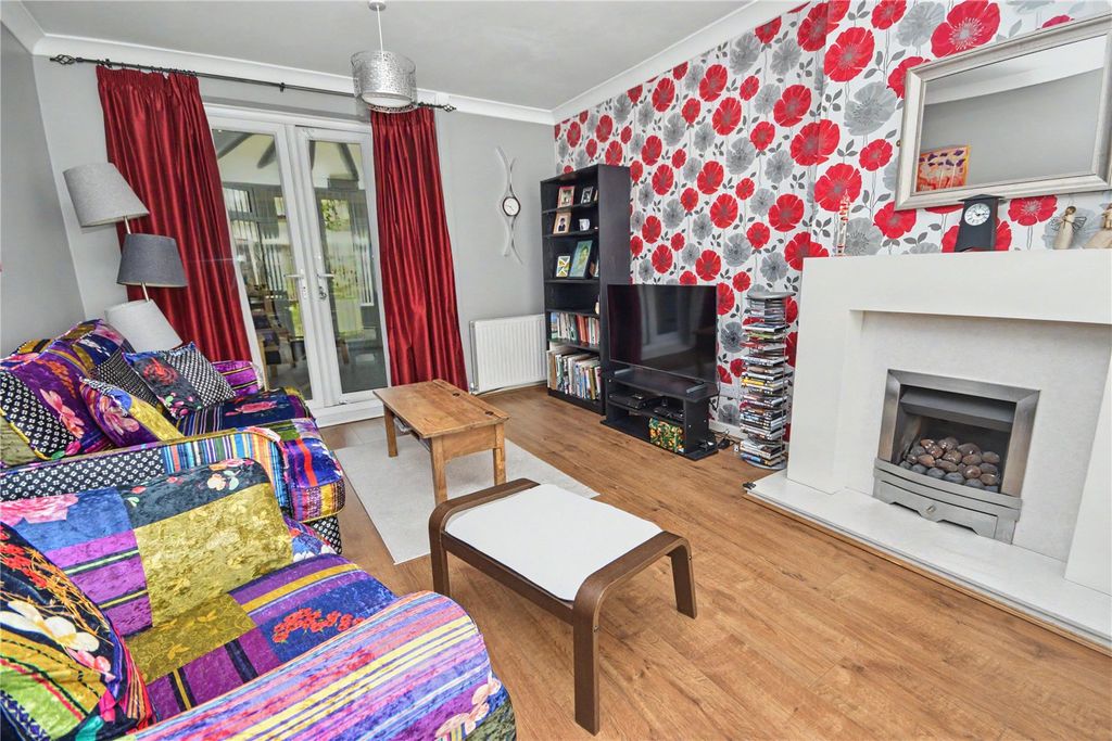 Property photo 2 of 13 Picture No. 11