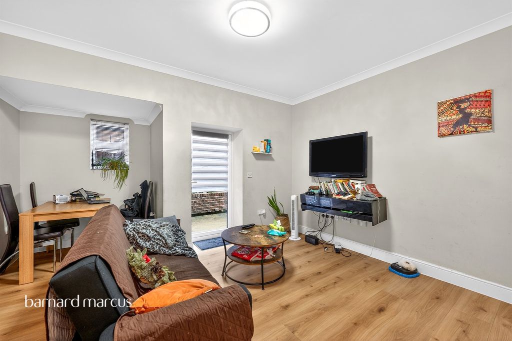 Property photo 2 of 22