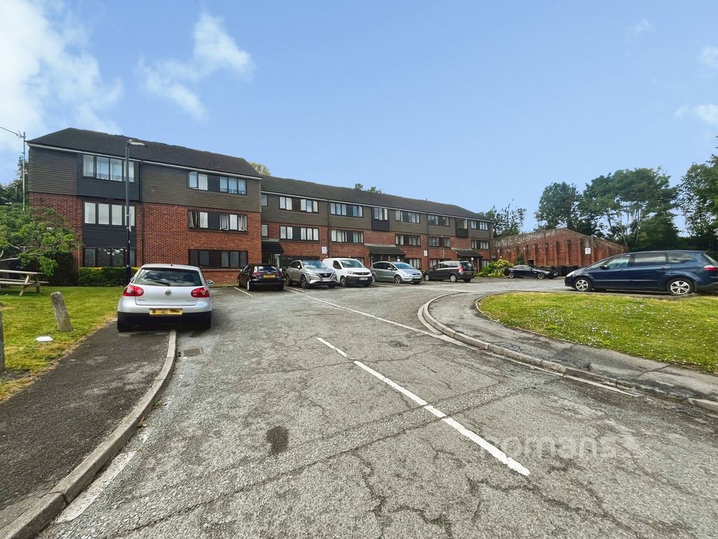 Property photo 1 of 11 Pbox-Img.Jpg