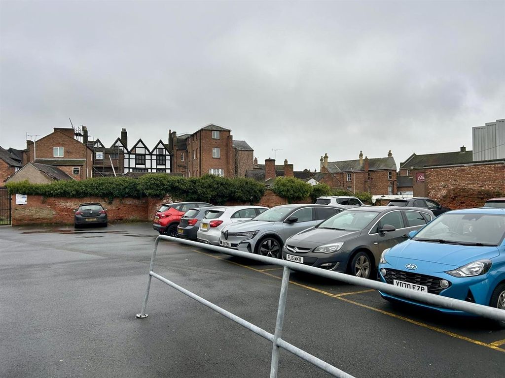 Property photo 2 of 15 Car Park